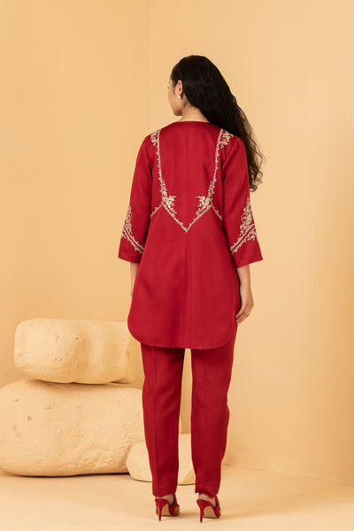 Red modal satin jacket with sleeveless chanderi top with self zari yoke and pants